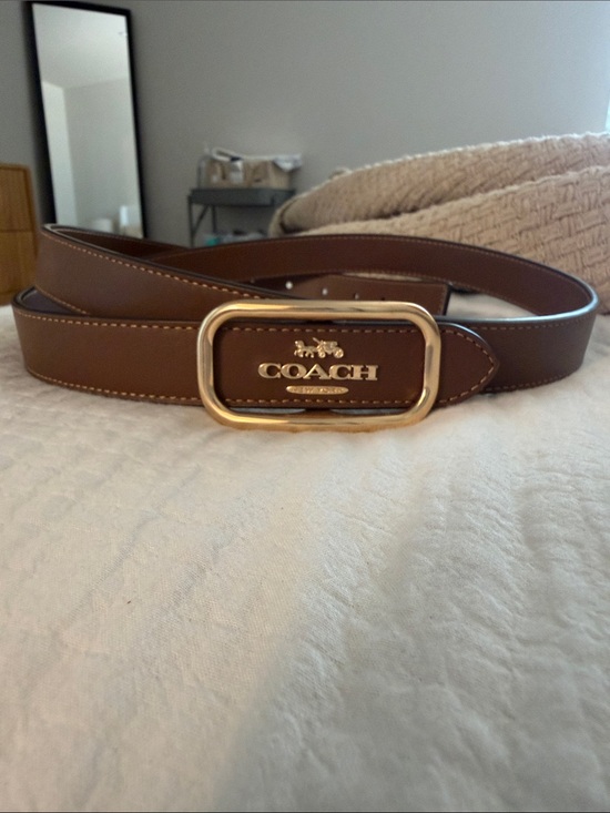 Coach Accessories - NWOT Coach Brown Leather Logo Belt with Gold-Tone Buckle